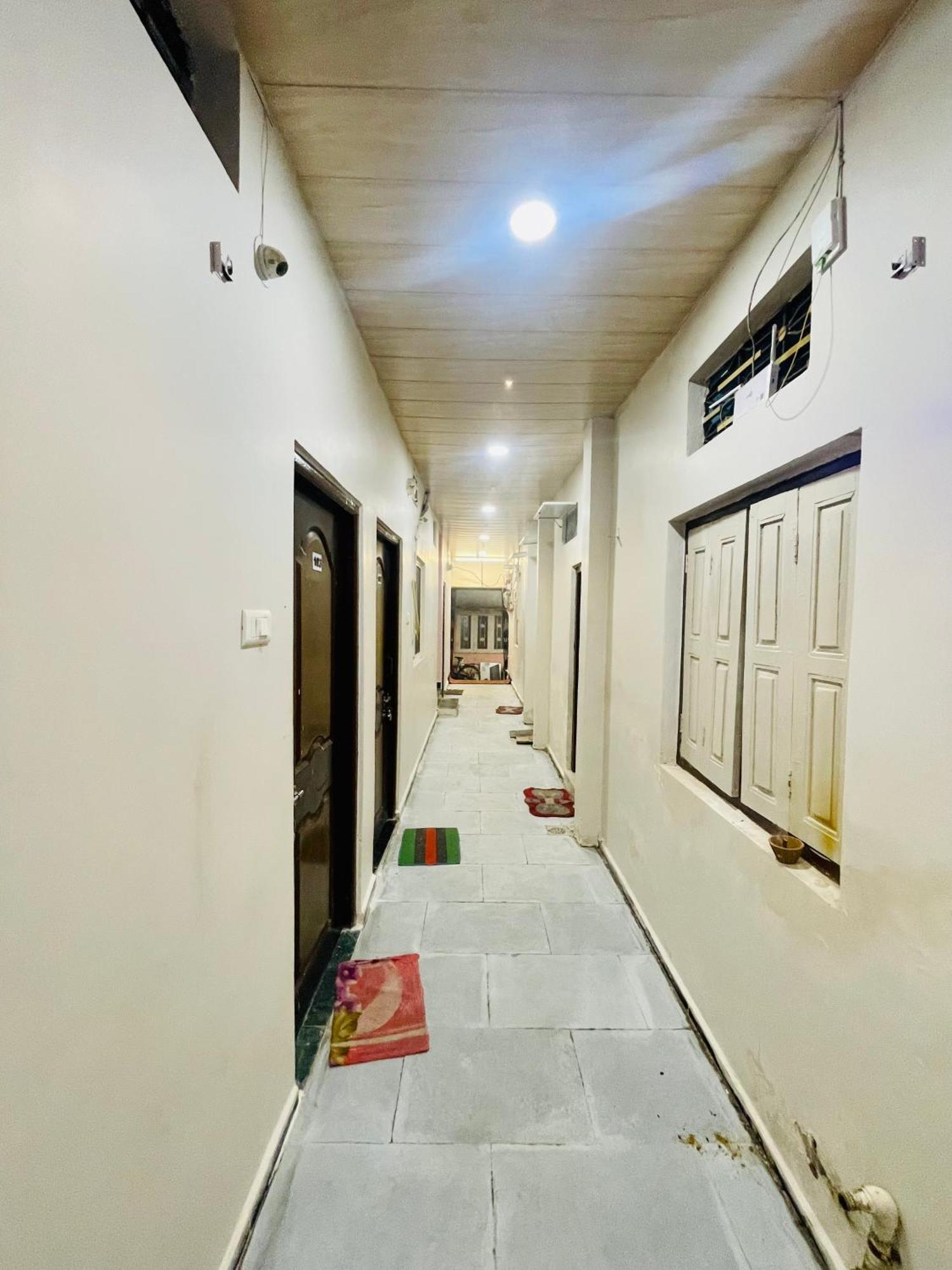 Satguru Guest House Ujjain Exterior foto
