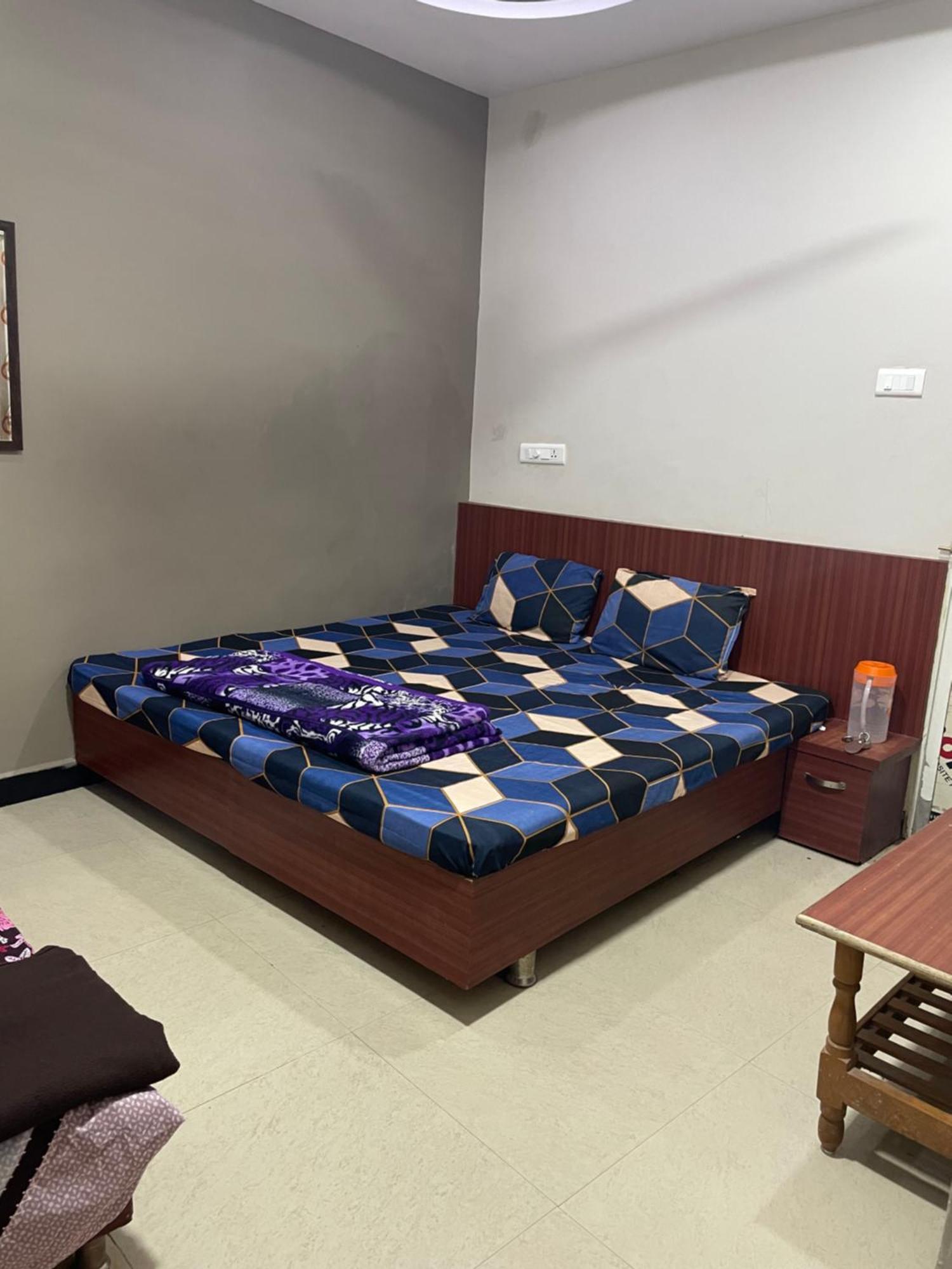 Satguru Guest House Ujjain Exterior foto